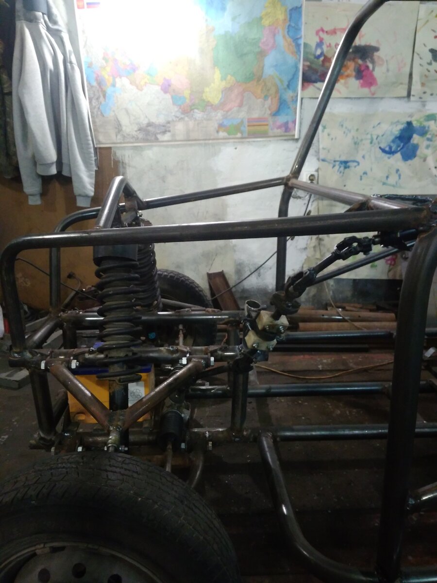 Вот такой вал был собран из вала москвича и оки. в середине установил подшипник и две капролоновые втулки. 