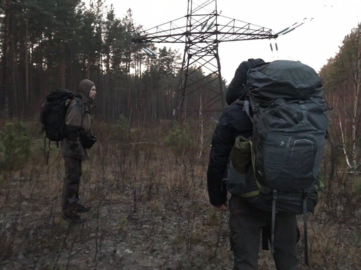 Сталкеры идут праздновать Новый Год в Припяти. Часть 1