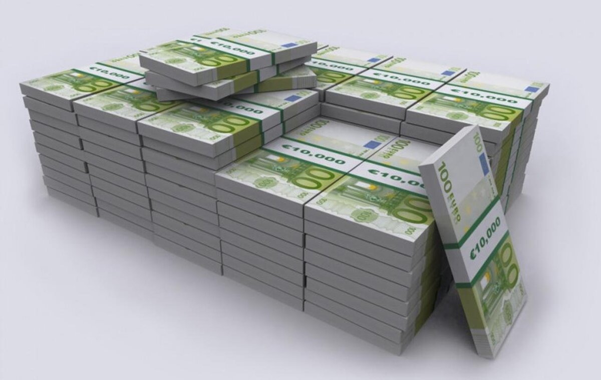 Миллион евро в рублях на сегодня. Как выглядит миллион евро. Купюра миллион евро. Фотография 1000000 евро. Миллион долларов.