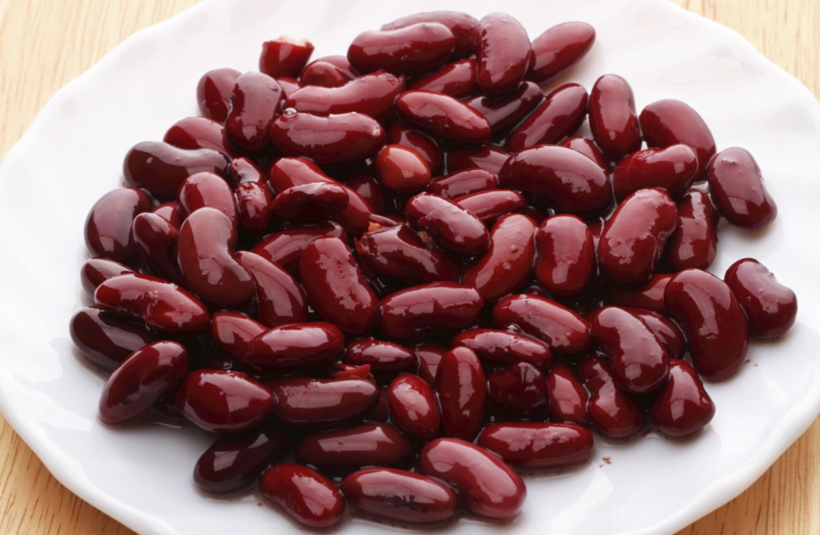 Консервированная красная фасоль.