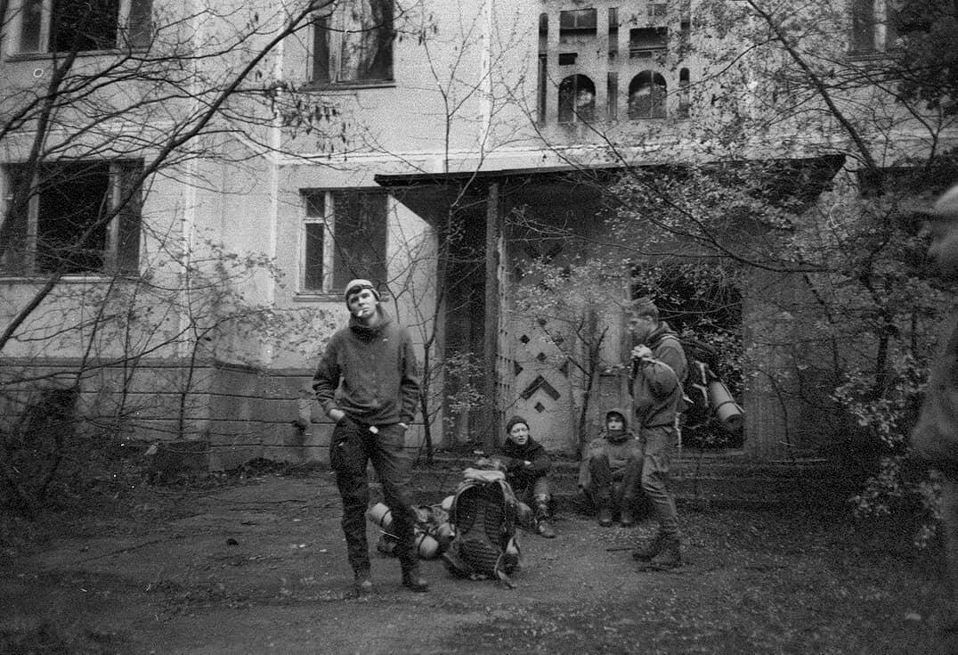 Посмотрите, как кипит жизнь в Припяти после аварии на ЧАЭС. Подборка свежих фото в советском стиле