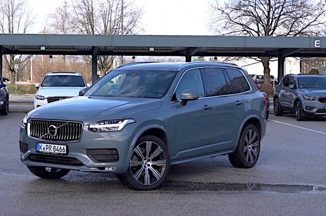 Volvo XC90 Mild Hybrid вид спереди
