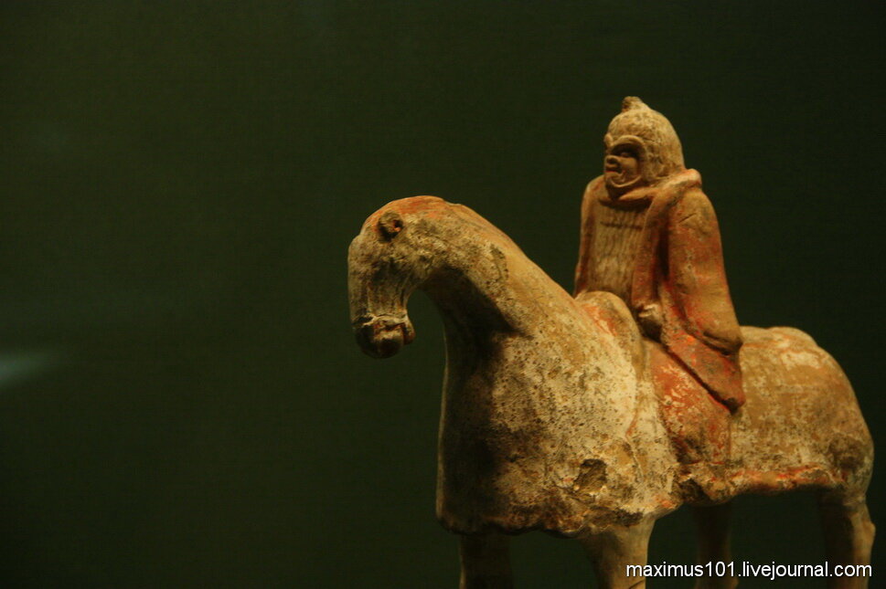 Сяньбийский всадник государства Северная Вэй. Китай. Музей провинции Шэньси. Фото автора.
