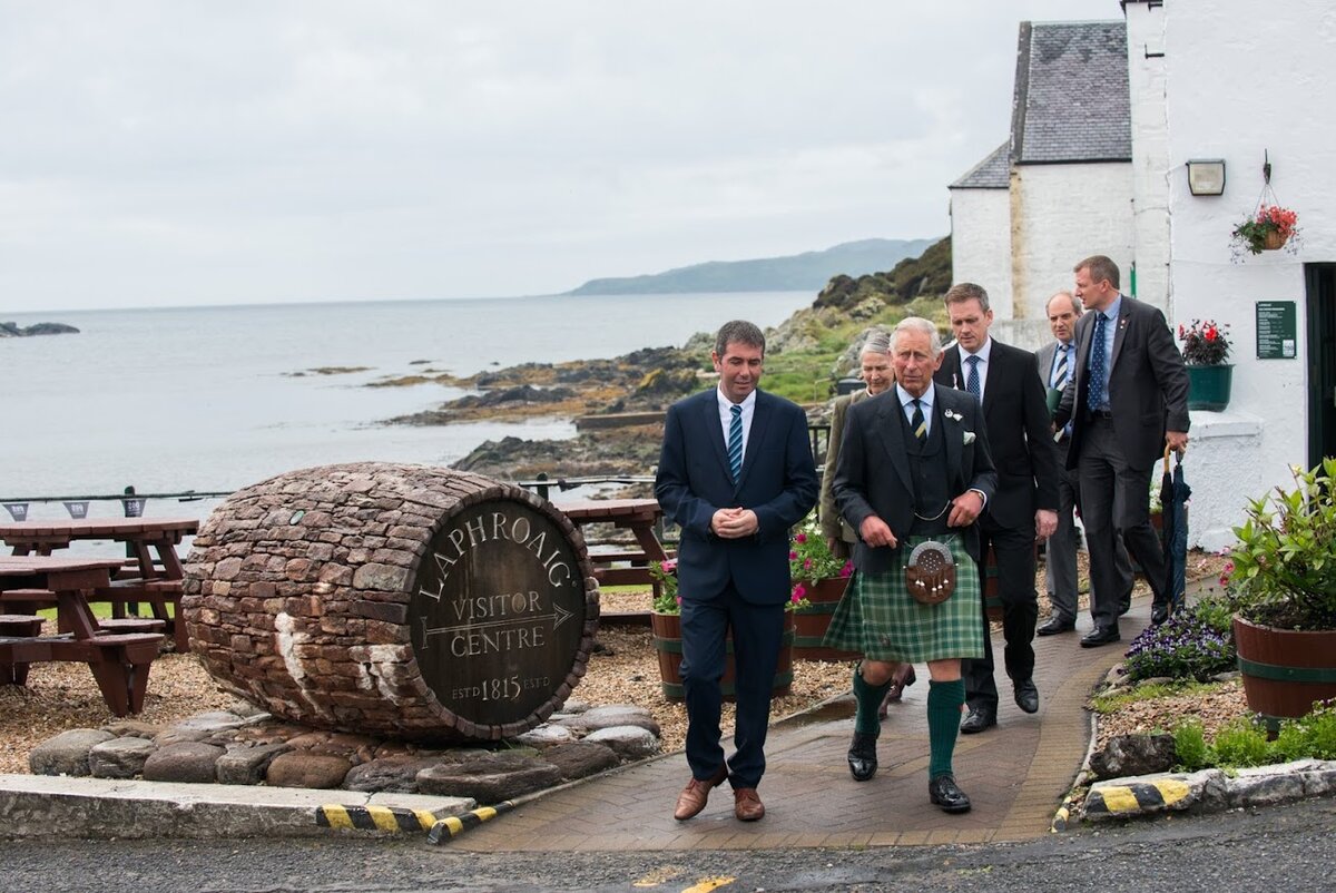 Принц на дистиллерии Laphroaig