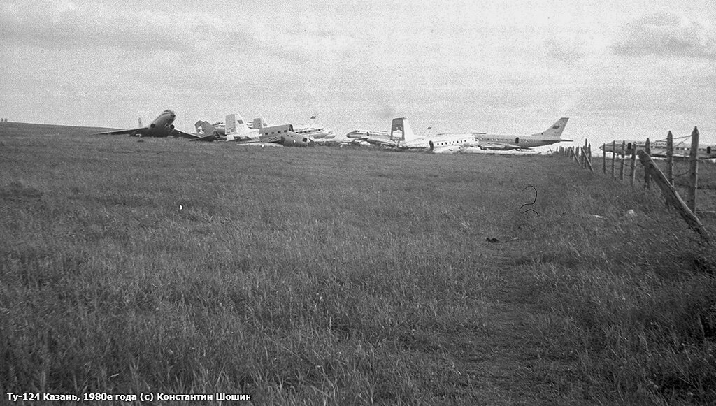 Кладбище самолетов Ту-124 в Старом аэропорту Казани в 1980е года