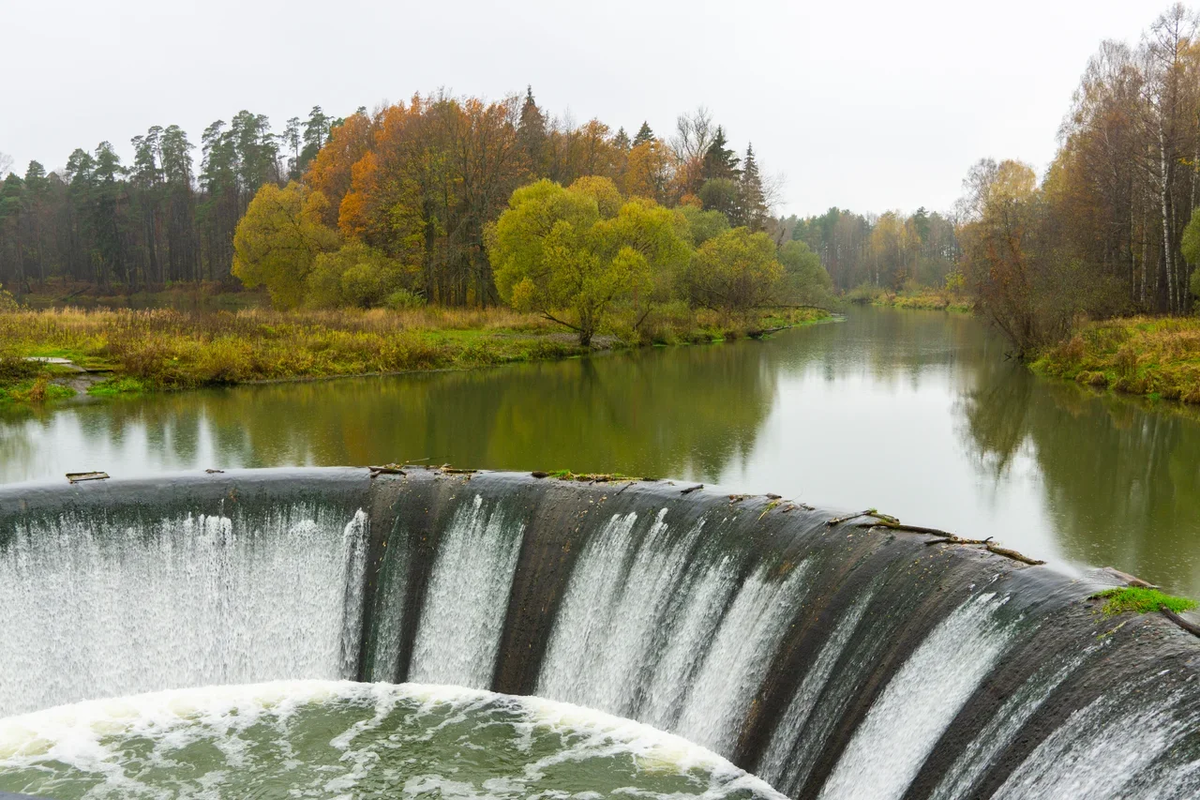 Плотина Ярополецкой ГЭС, фото моё