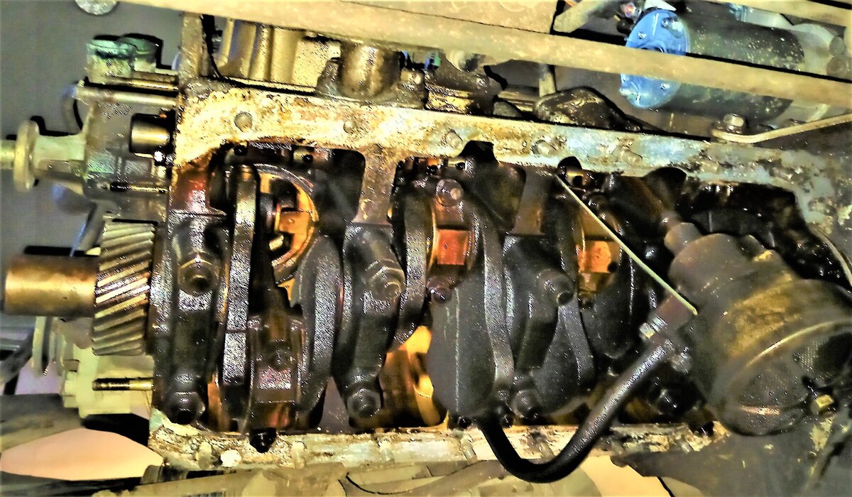 Замена шестерни привода распредвала на автомобиле УАЗ-452 с двигателем ...