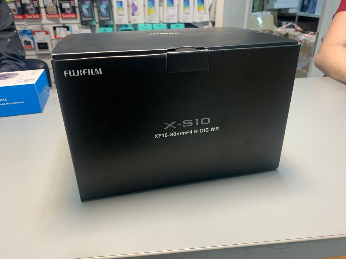 Выбрал вот такую камеру в комплекте с объективом