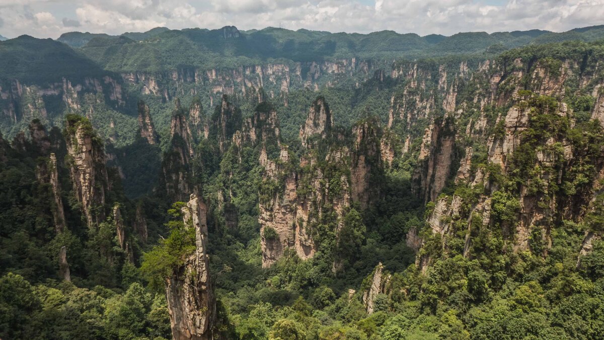 ВИД С ВЕРШИНЫ ТЯНЬЦЗЫ; HELONG PARK