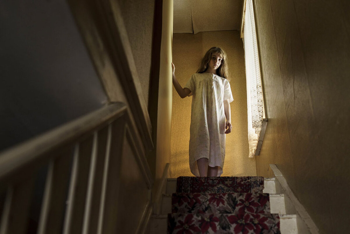 Взято с https://www.behance.net/gallery/22359821/The-Enfield-Haunting?tracking_source=search%7CKristoffer+Hvitfeldt