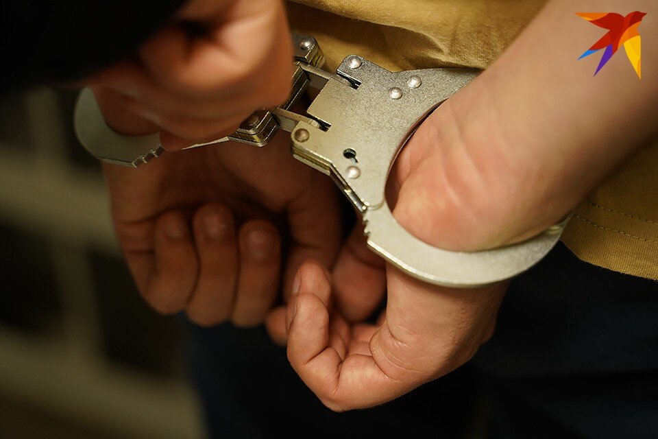     В Апатитах вынесли приговор 39-летнему местному жителю. Мужчина совершил целый ряд преступлений. Светлана МАКОВЕЕВА
