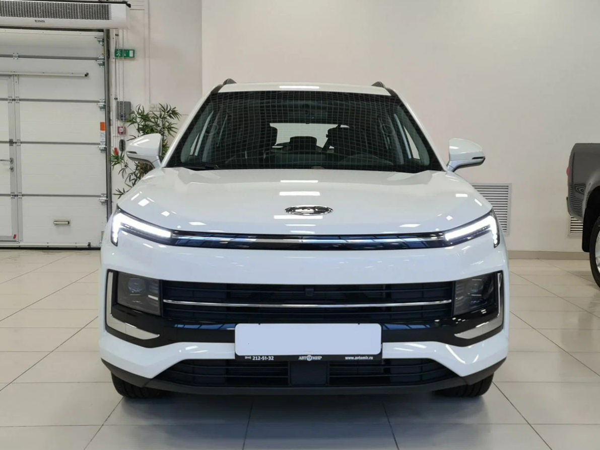 Обзор самого дешёвого кроссовера от "Москвича". Источник иллюстрации - auto.ru