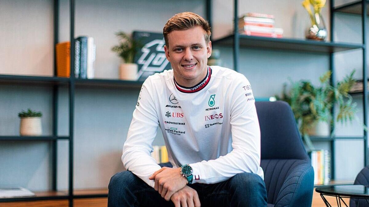    Немецкий пилот "Мерседеса" Мик Шумахер© пресс-служба команды "Mercedes AMG"