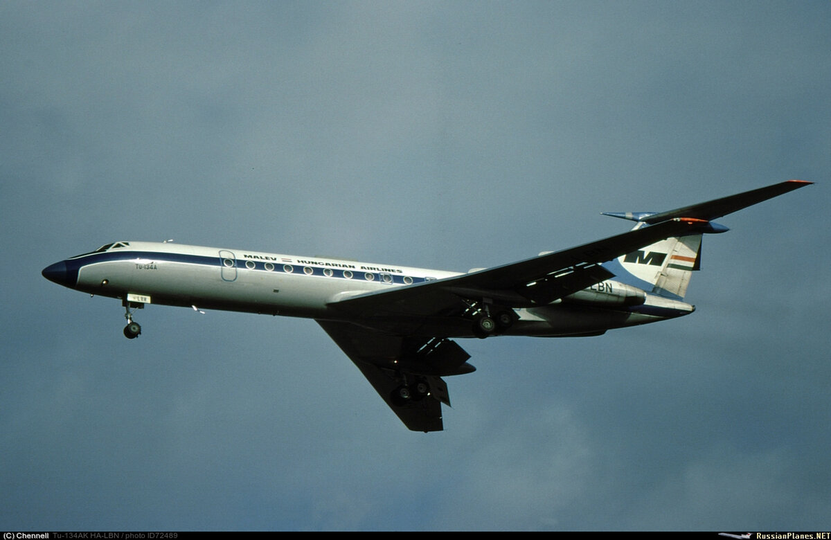Ту-134
