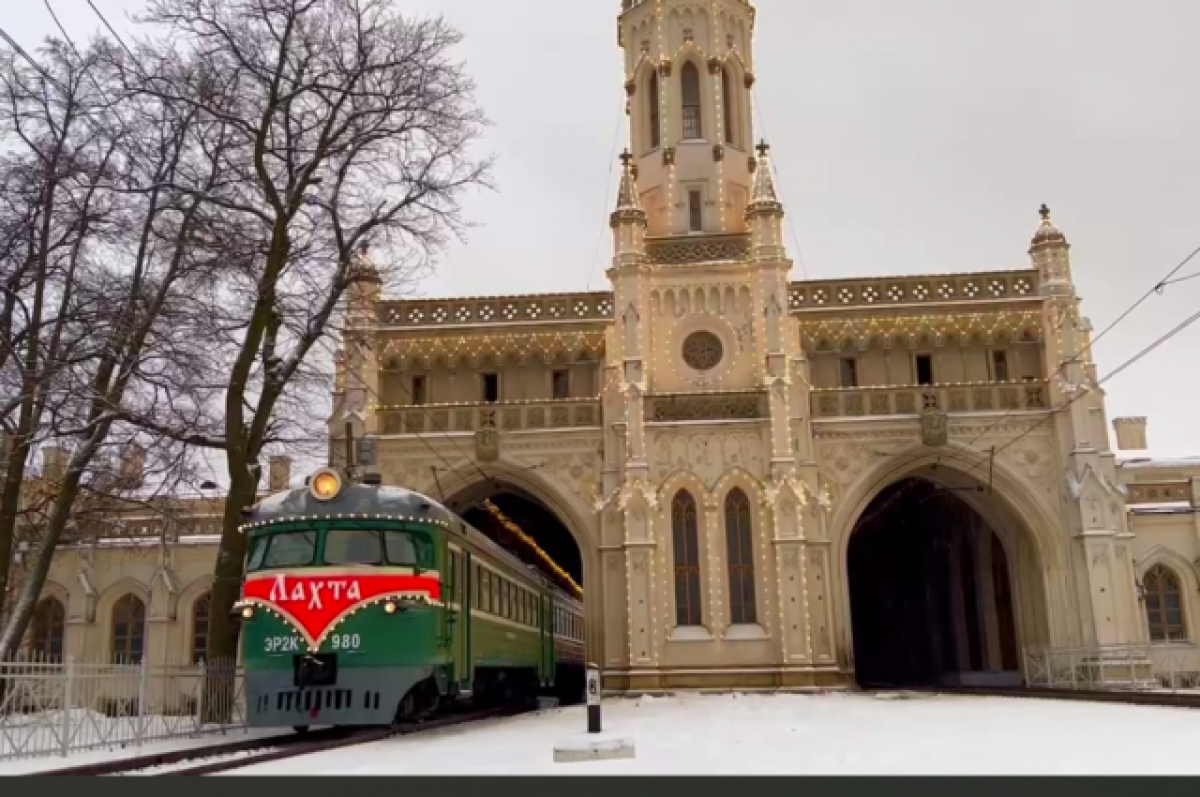 новогодний поезд. ретропоезд лахта санкт петербург. новогодний экспресс поезд. ретро поезд в выборг 2023. ретропоезд лахта.