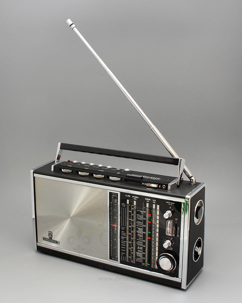 Сетевой транзисторный радиоприемник «Grundig Satellit 6001», Германия, 1970-е. Фото с нашего сайта dvaveka.ru