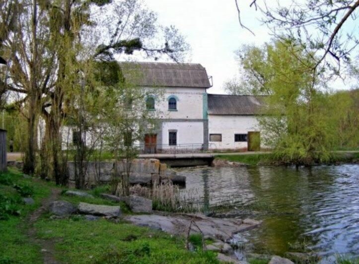 Вальцевая автоматическая мельница. Мое фото.