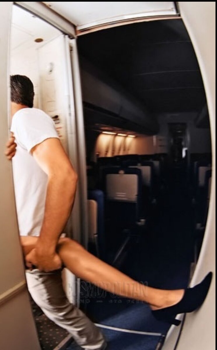 Грудастая стюардесса кончает от МЖМ секса с пилотами