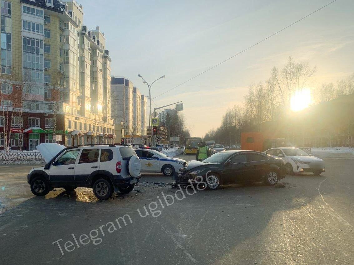    В ДТП в Нижневартовске пострадали женщина и 3-летняя девочка