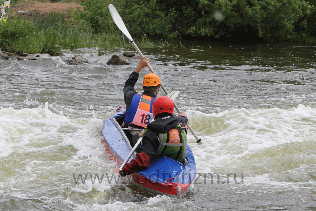 Байдарка Таймень на соревнованиях по водному туризму