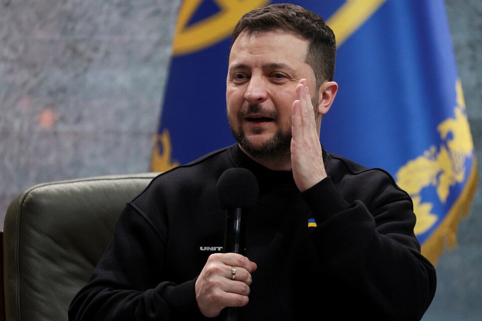     Зеленский клялся, что коррупции на Украине больше нет  REUTERS
