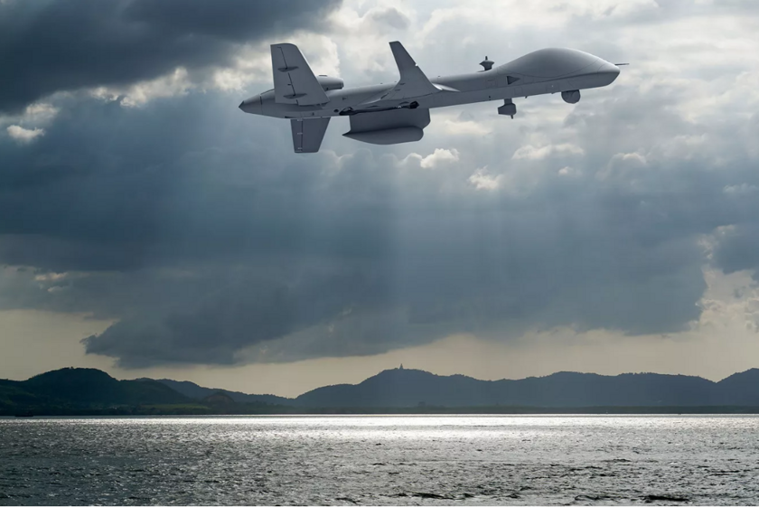    MQ-9 Reaper над морем. Фото: YouTube