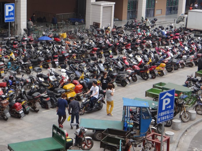 Типичная парктовка в Китае