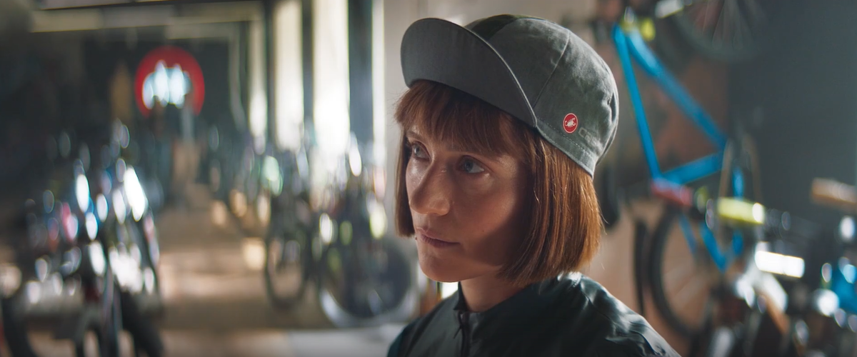 А это "поехавшая Аня" ( Ольга Лерман ). Кадр с трейлера к фильму.