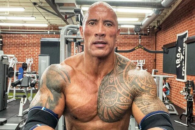     В Алабаме нашли двойника «Скалы» — он работает полицейским