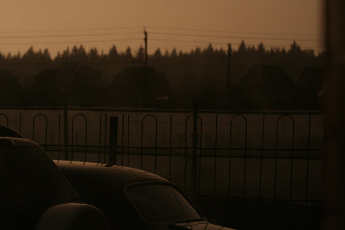 Лето 2012 года. ЗИМ. Ретро. Сепия заката