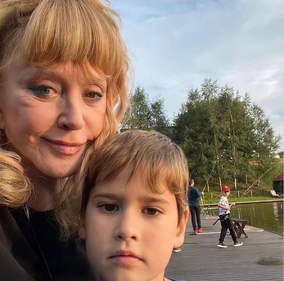 https://vk.com/alla_pugacheva_fan