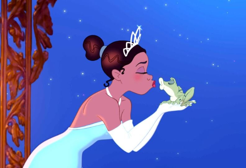 Золушка дисней превращение. Принцесса превращается. Золушка превращается в принцессу. Золушка 2015 превращение. Золушка уолт дисней.