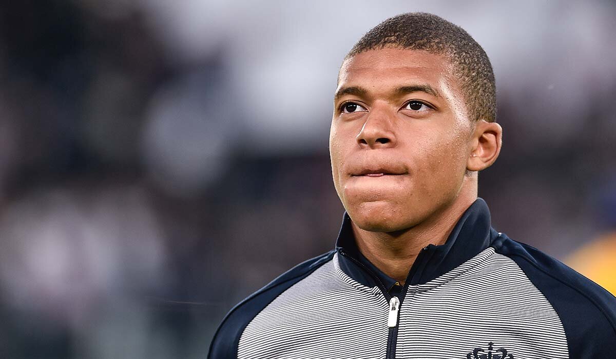 Mbappe футболист фото