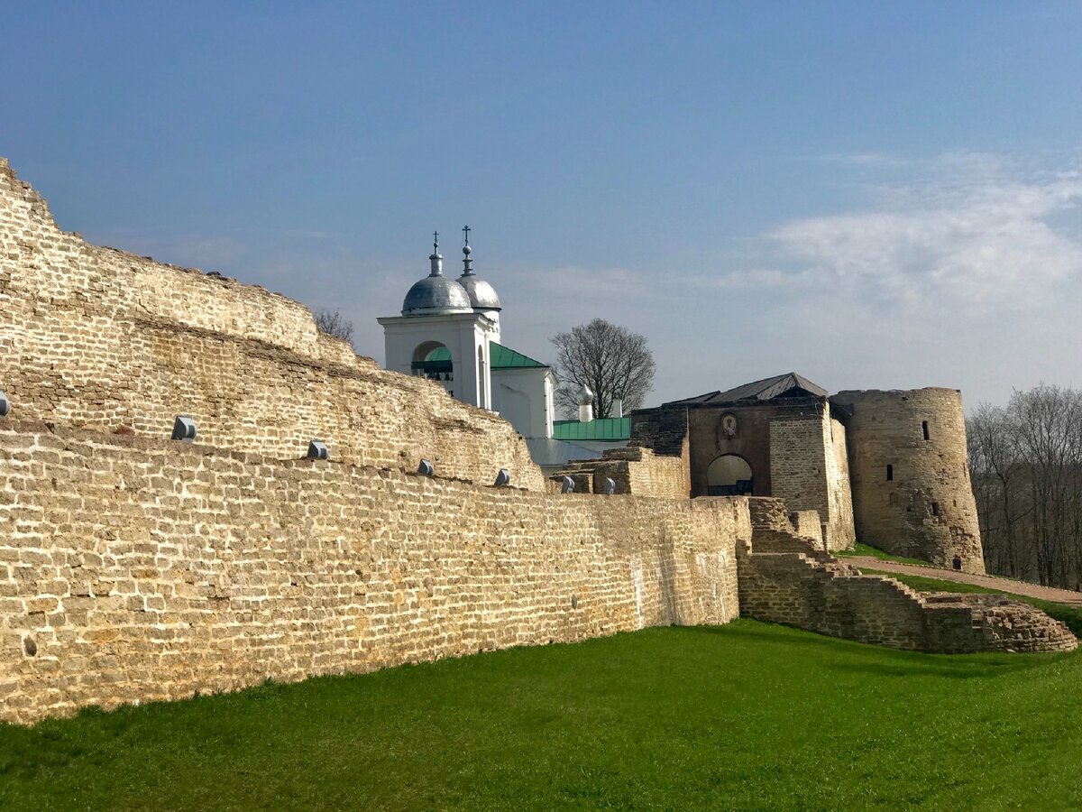 Достопримечательности изборска псковской области фото с названиями и описанием