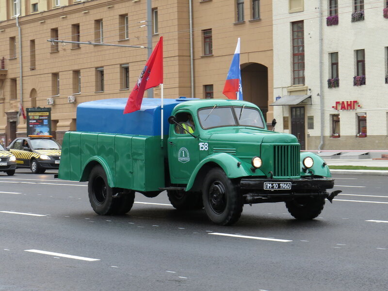 Поливомоечная машина ПМ-10 на шасси ЗИЛ-164