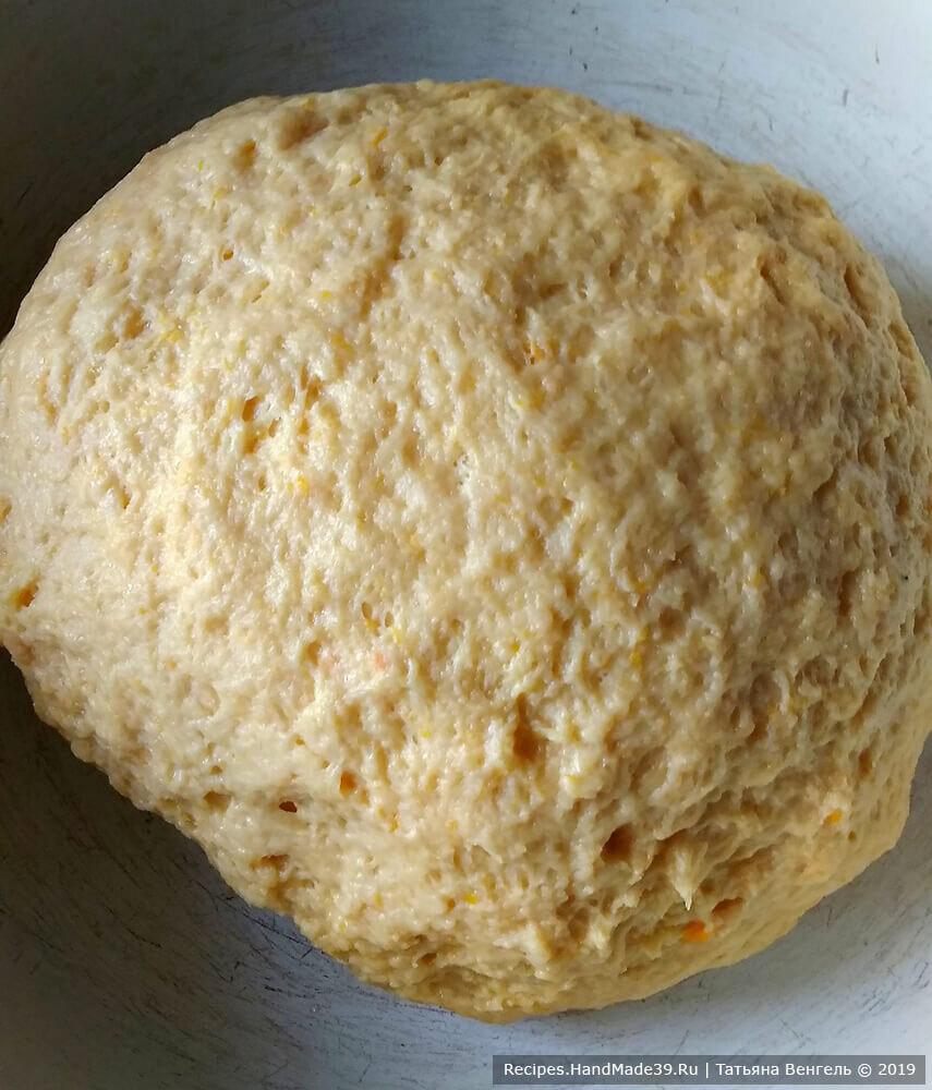 Сдобное тесто для тыквенных булочек