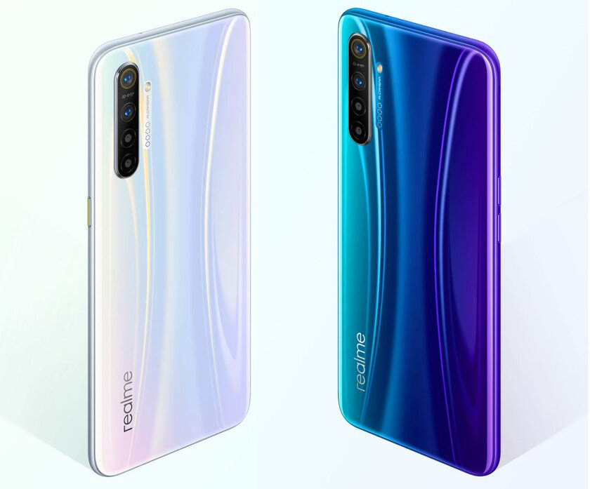 Realme XT: перламутровый белый и синий