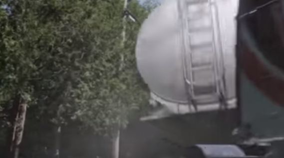 ПЕРЕВЕРНУВШИЙСЯ ПРИЦЕП