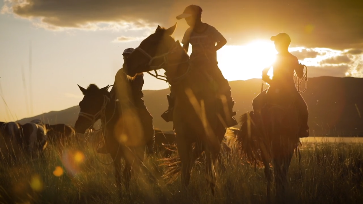 Кадр из фильма "Планета Тыва"