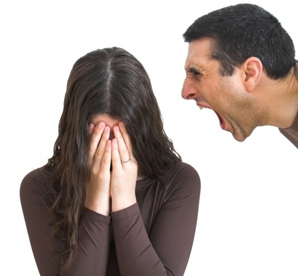 «Муж оскорбляет меня при посторонних» | PSYCHOLOGIES