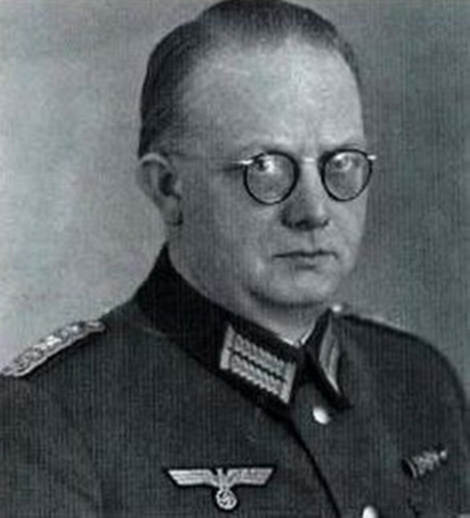  Генрих Эрнст Книпкамп
Источник — subscribe.ru