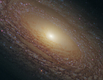 Кликабельно 4000 рх, Галактика NGC 2841 by Hubble; Feb 2011