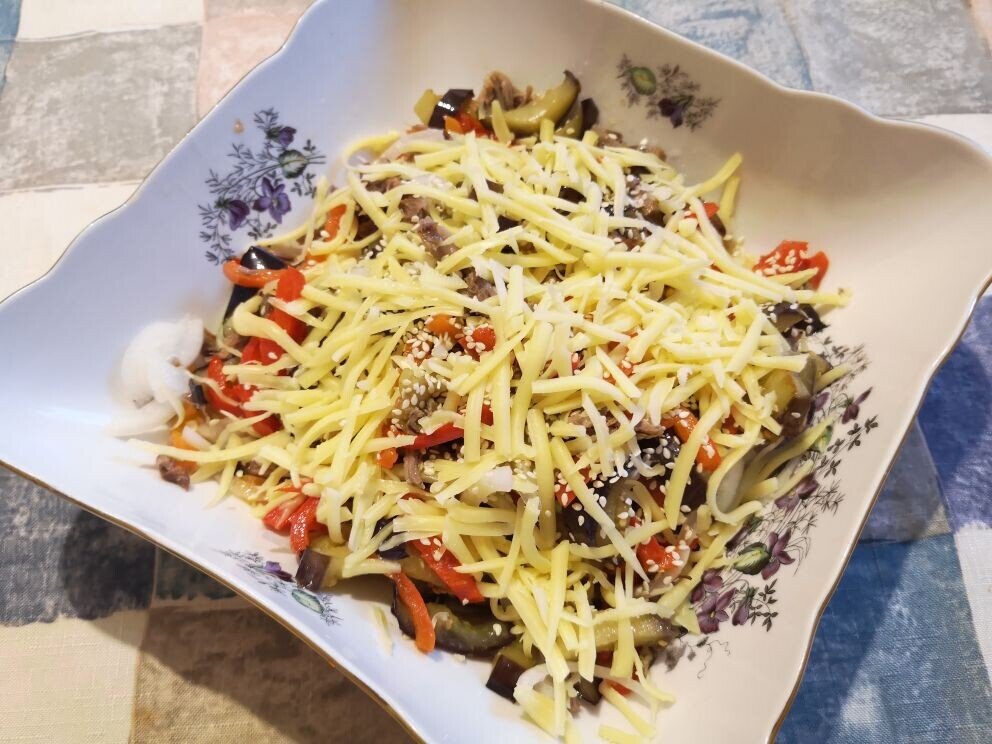 Грузинский салат. Фото автора.