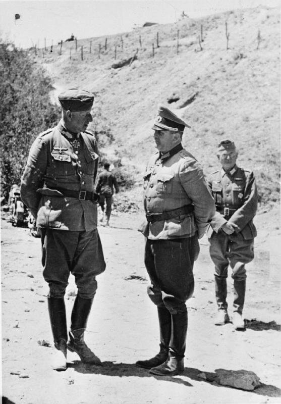 Манштейн 1942. Генерал-фельдмаршал Манштейн. Эрих Манштейн 1942. Манштейн генерал вермахта.