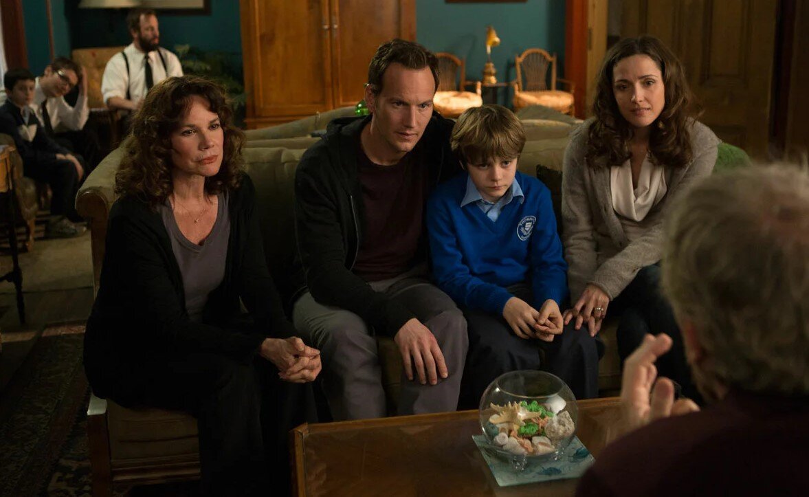 Кадр из фильма "Астрал: Глава 2". Изображение взято из свободных источников