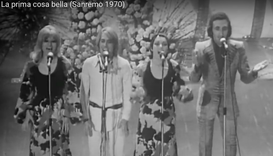 первое публичное исполнение легендарной песни группой Ricchi e poveri в 1970-м (скриншот видео)