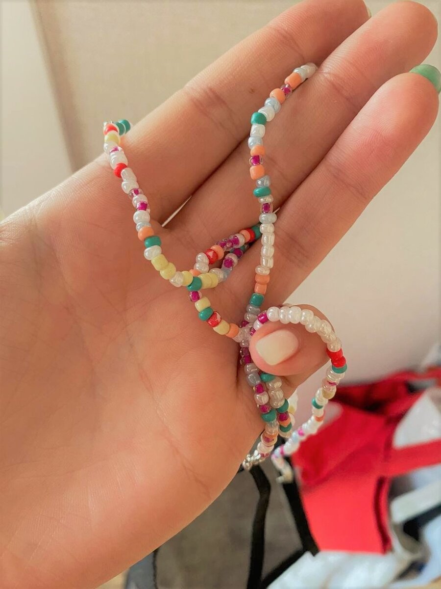 Цепочка из бисера https://aliexpress.ru/item/1005002600100454.html?_ga=2.79716311.1177943207.1636463049-257538568.1627995256&item_id=1005002600100454&sku_id=12000022198945573&spm=a2g39.orderlist.0.0.7f5d4aa6Jg0UIW