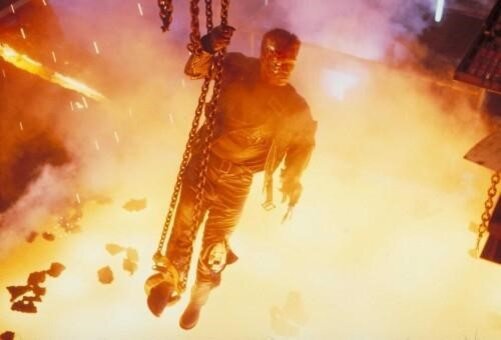 В галерее – кадр из «Терминатора» и карикатура с elot.ru