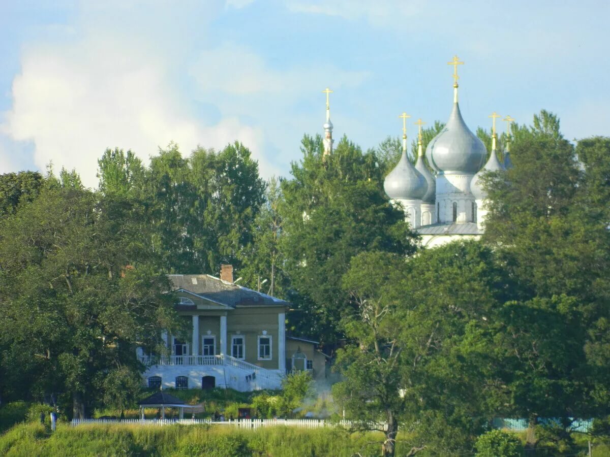 Крестовоздвиженский собор Тутаев