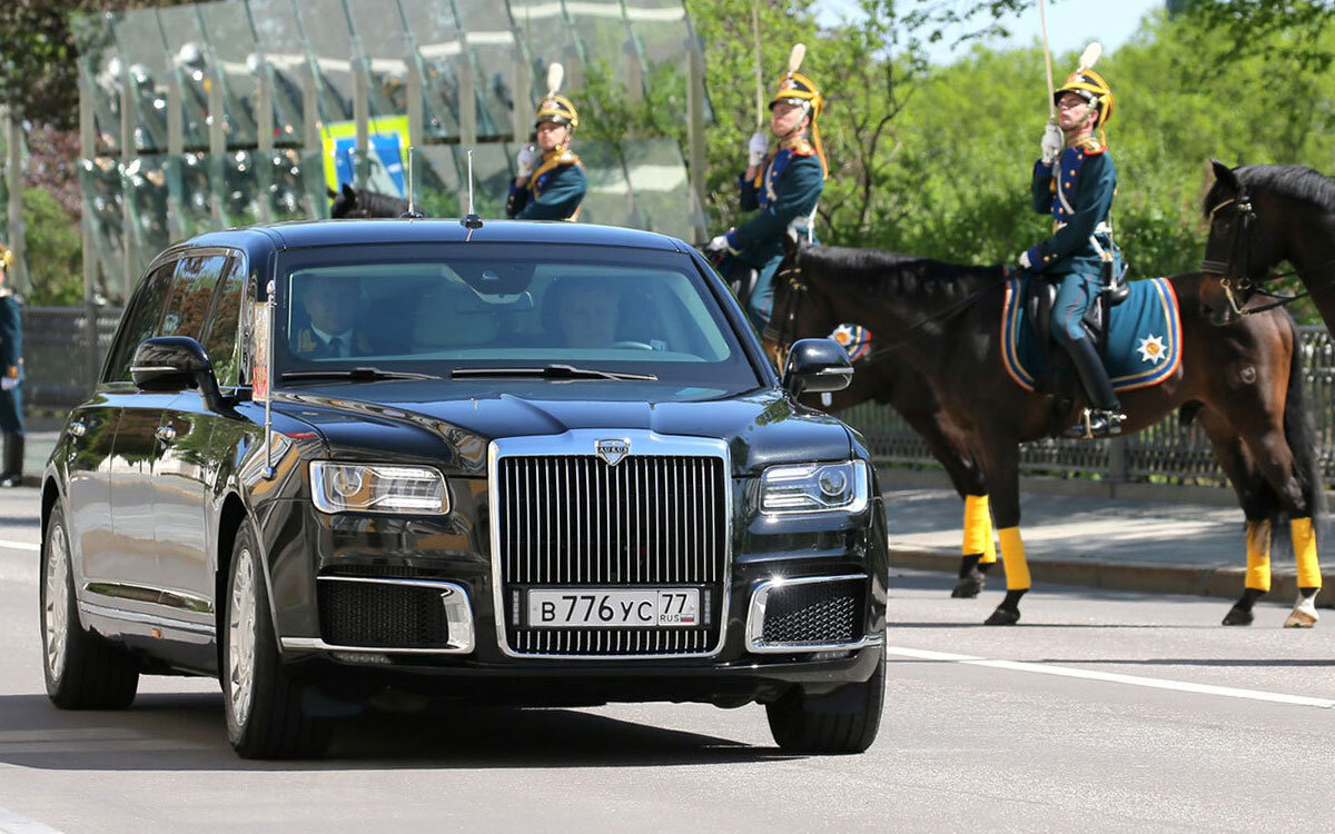 Президентский автомобиль аурус фото